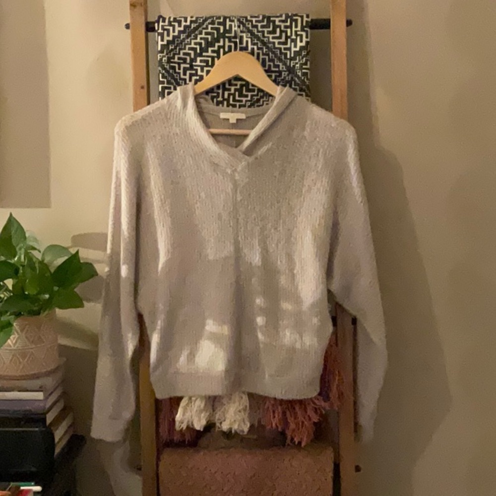 Cute gray sweater!